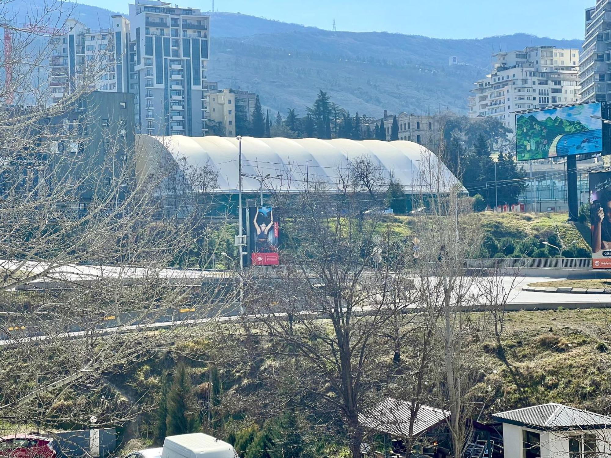 Tbilisi Apartment Tennis Court Exterior photo