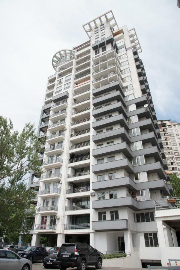 Tbilisi Apartment Tennis Court Exterior photo